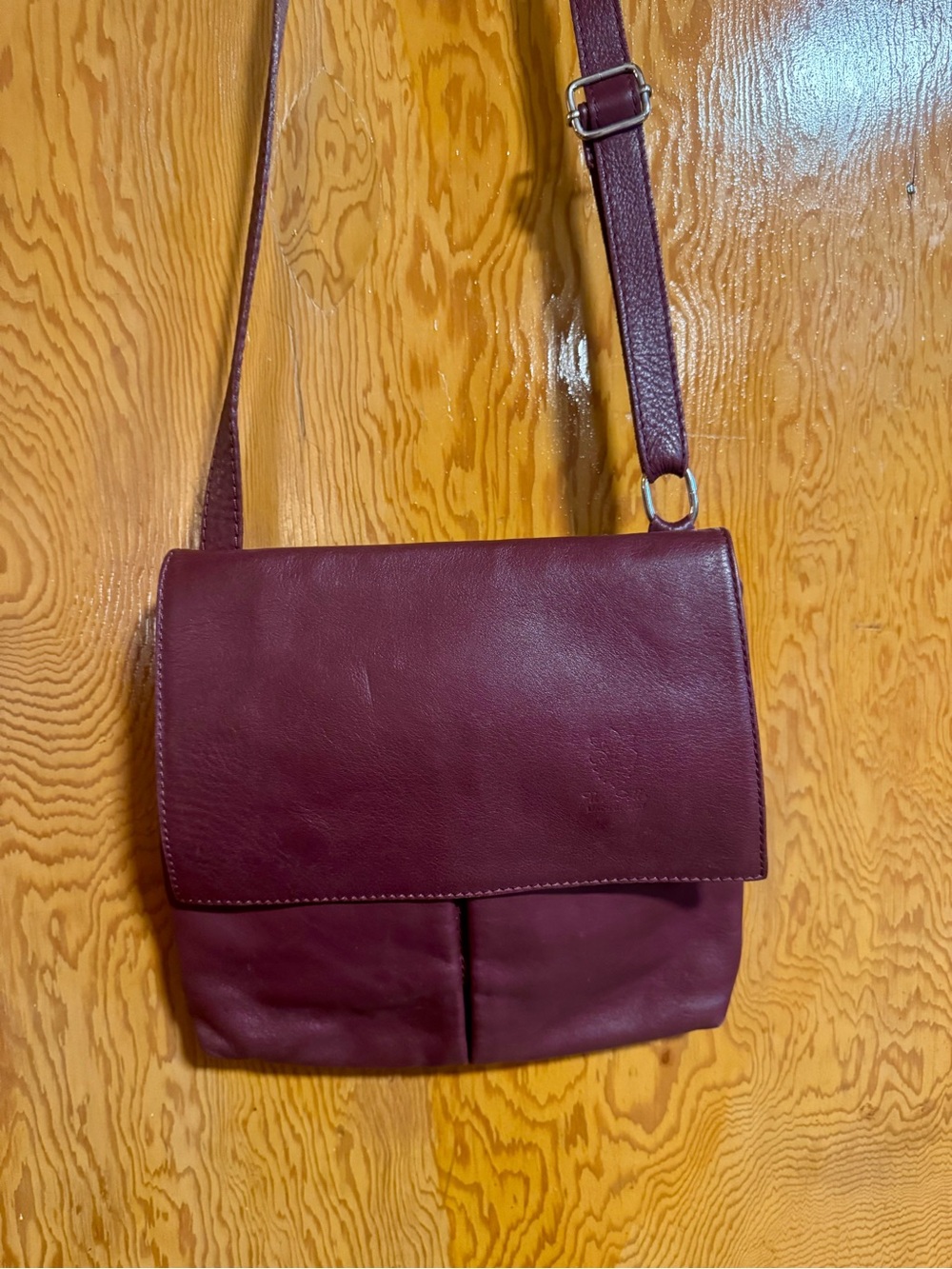 Classic | Red Vera Pelle Genuine Leather Cross Body Purse